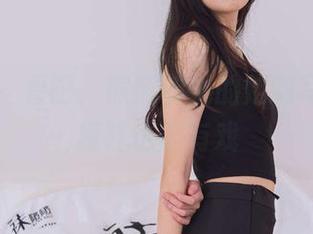袜啵啵 – 看吧，熊熊和她的定制写真——板鞋也能有戏