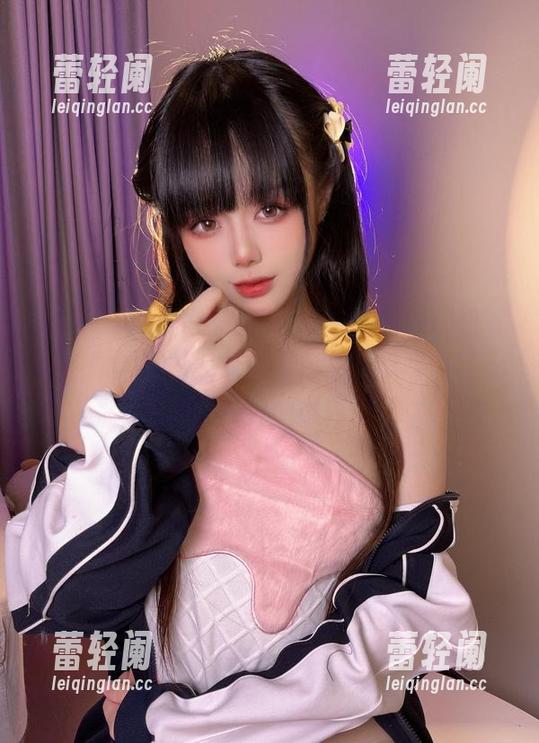 再来一发！阿九从不咕咕(九言)的御姐写真，原图直接让我情不自禁地想起那句“这是什么神仙境界？”
