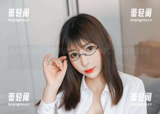 女仆黑丝加持，最新吃瓜行程由雯粥粥i奉上，准备好你的眼睛吧。
