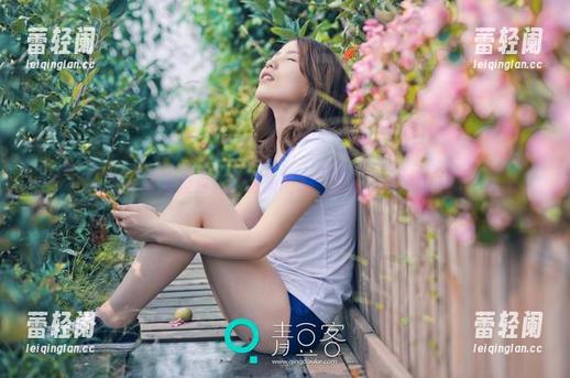 青豆客-婕西儿 青豆客 - 这是婕西儿的最新消息,竟然只关乎她的美脚?